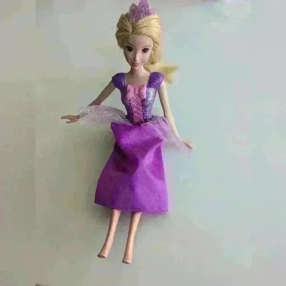 Disney's Rapunzel  Barbie Doll - Picture 2 of 2